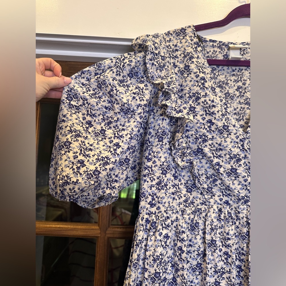 EUC H&M Size Medium Floral Ruffle Blue and White Dress - Picture 3 of 10